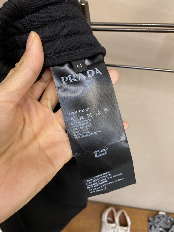 프라다 남성 캐주얼 스포츠 반바지 001-256602