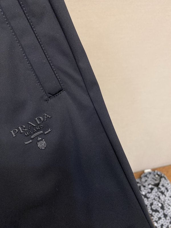 프라다 남성 캐주얼 스포츠 반바지 001-256603