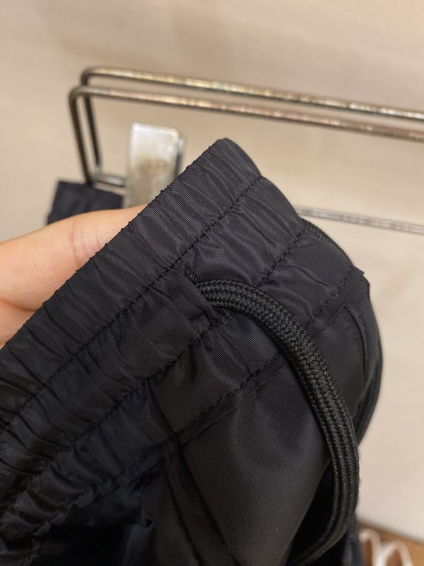 프라다 봄여름 카고 반바지 001-256630