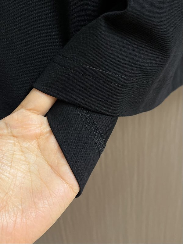 알렉산더왕 입체 프린팅 반팔 티셔츠 001-256844