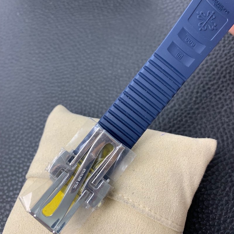 파텍 필립 블루 다이얼 시계 001-257876