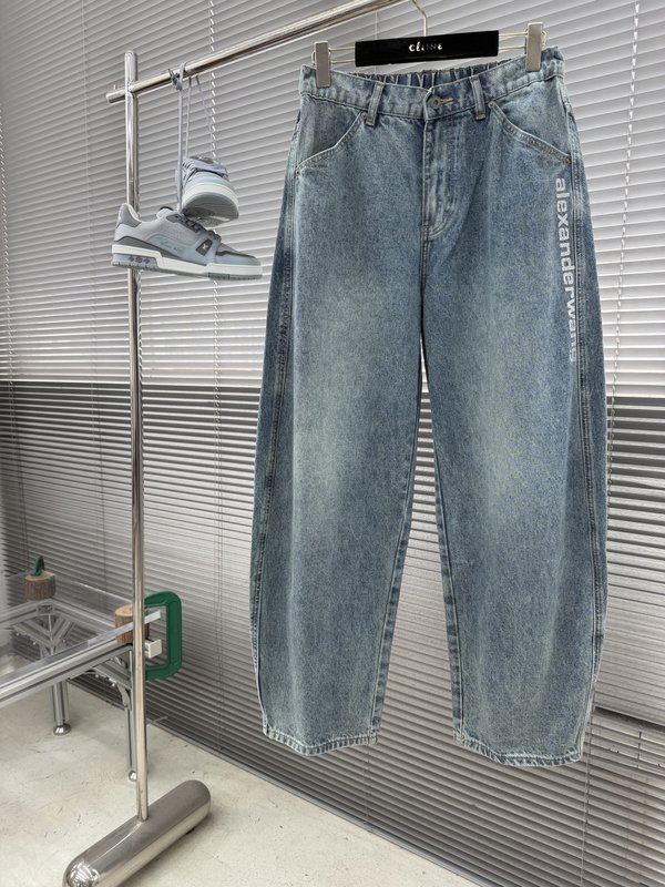알렉산더왕 워싱 데님 커브드 핏 청바지 001-258069