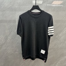 톰브라운 4 바 로고 라운드 니트 반팔 티셔츠 001-258551