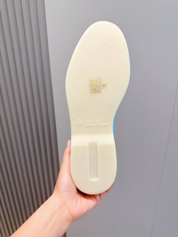 로로피아나 이탈리아 수제 스웨이드 캐주얼슈즈 001-258636