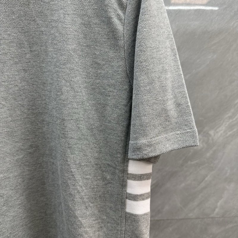 톰브라운 사이드 4 바 로고 라운드 티셔츠 001-258735