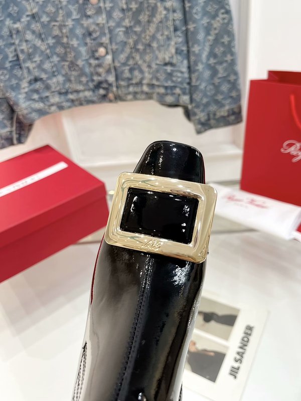 로저 비비에 메탈 버클 스웨이드 첼시 부츠 001-258925
