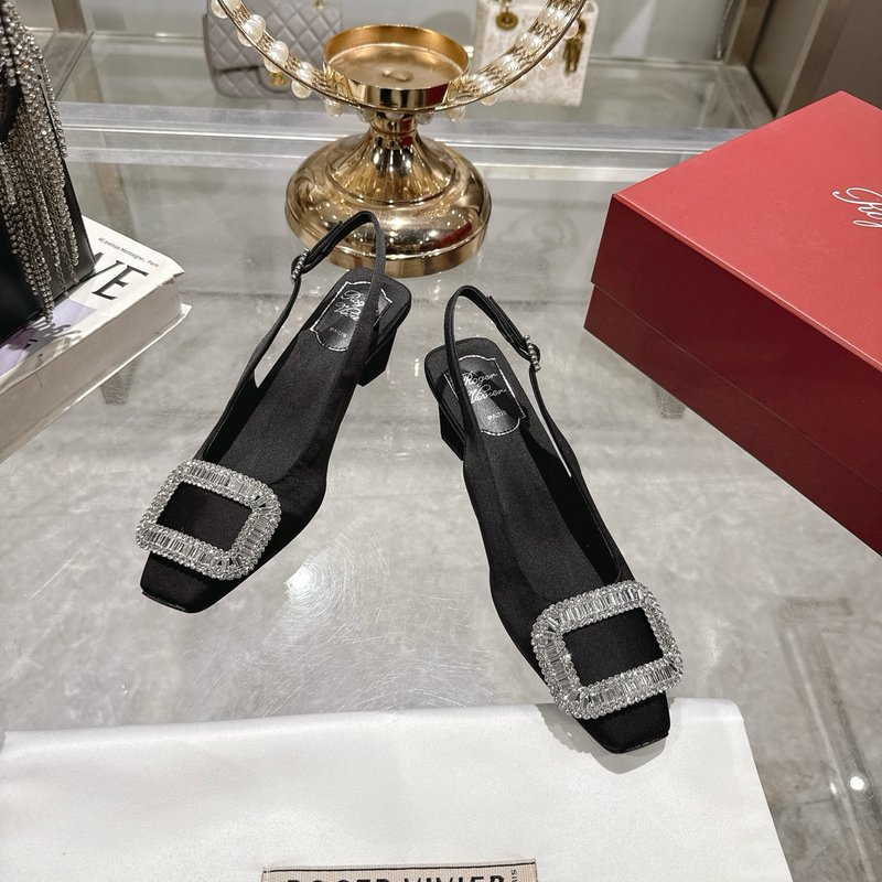 로저 비비에 실크 새틴 다이아몬드 버클 하이힐 샌들 001-258935