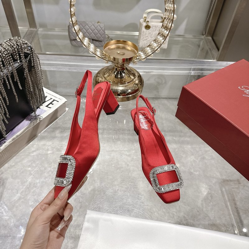 로저 비비에 실크 새틴 크리스털 버클 하이힐 샌들 001-258950