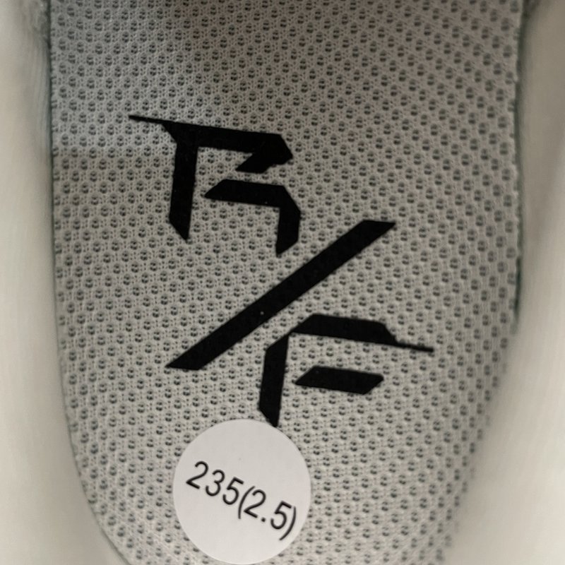 나이키 에어 줌 통기성 경량 러닝화 001-259369