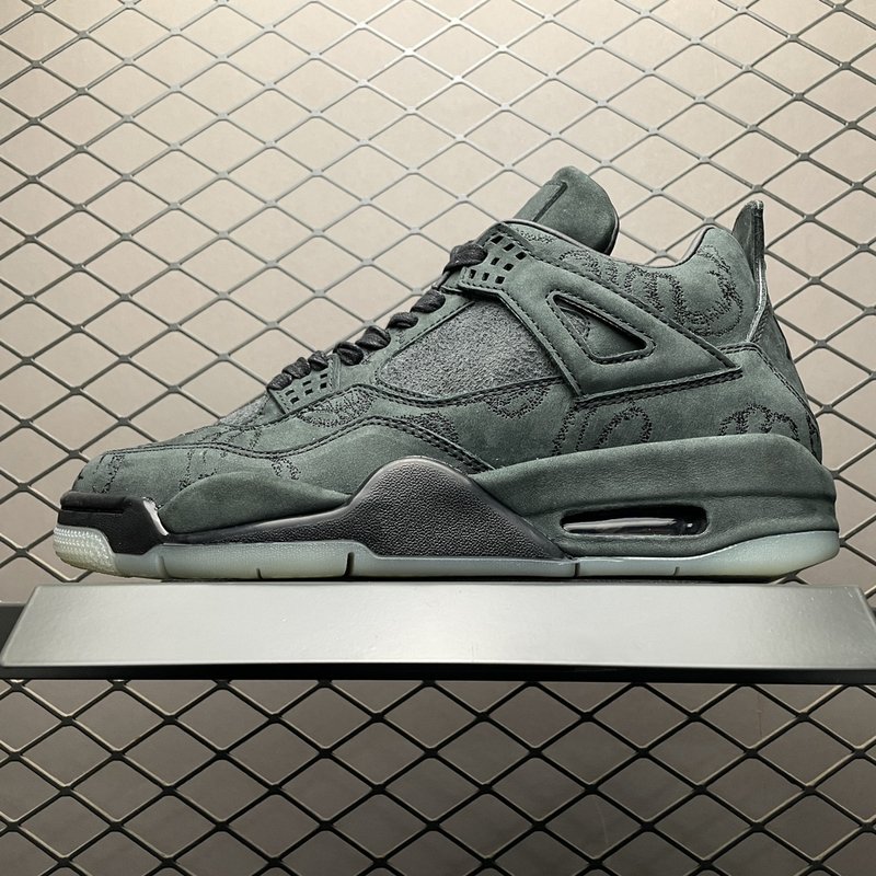 KAWS 콜라보 AJ4 블랙 스웨이드 남성 농구화 001-259443
