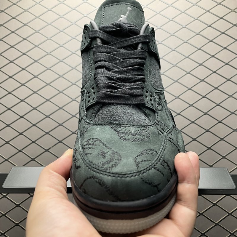 KAWS 콜라보 AJ4 블랙 스웨이드 남성 농구화 001-259443