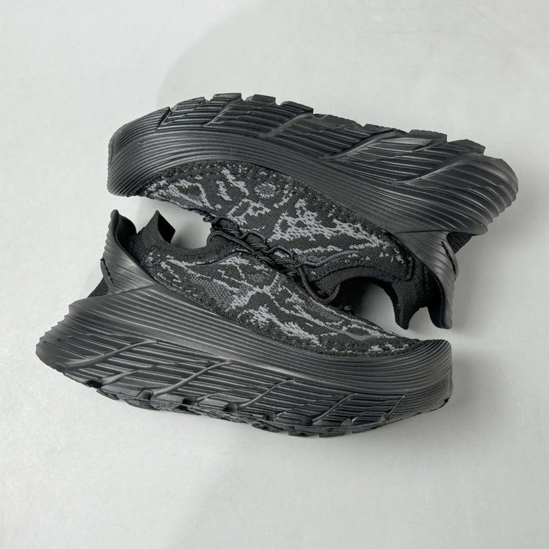HOKA 원풋 스네이크 한정판 캐주얼 슈즈 001-259527