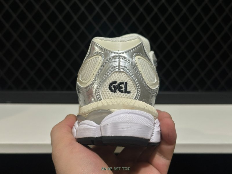 아식스 GEL-NYC 통기성 메쉬 빈티지 러닝화 001-259726