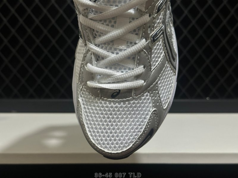 아식스 GEL-1130 레트로 쿠션 커플 운동화 001-259786