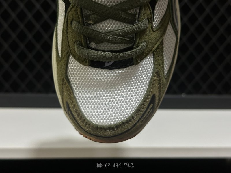 아식스 GEL-1130 레트로 커플 운동화 001-259802