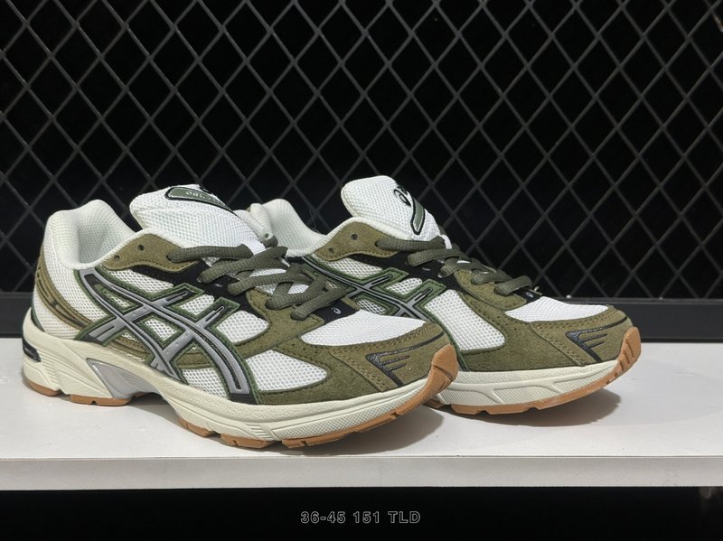 아식스 GEL-1130 레트로 커플 운동화 001-259802