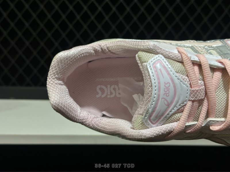 아식스 GEL-KAYANO 14 클래식 러닝화 001-259826