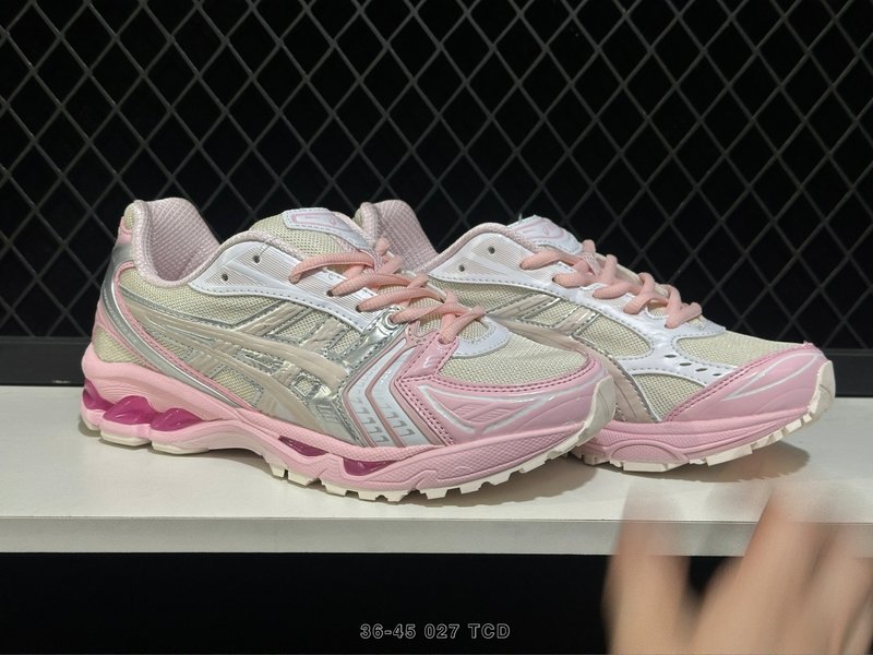 아식스 GEL-KAYANO 14 클래식 러닝화 001-259826