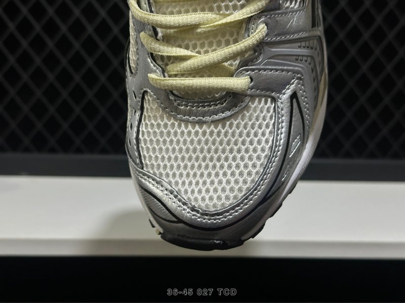 아식스 GEL-KAYANO 14 레트로 러닝화 001-259828