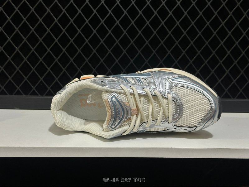 아식스 GEL-KAYANO 14 클래식 러닝화 001-259830
