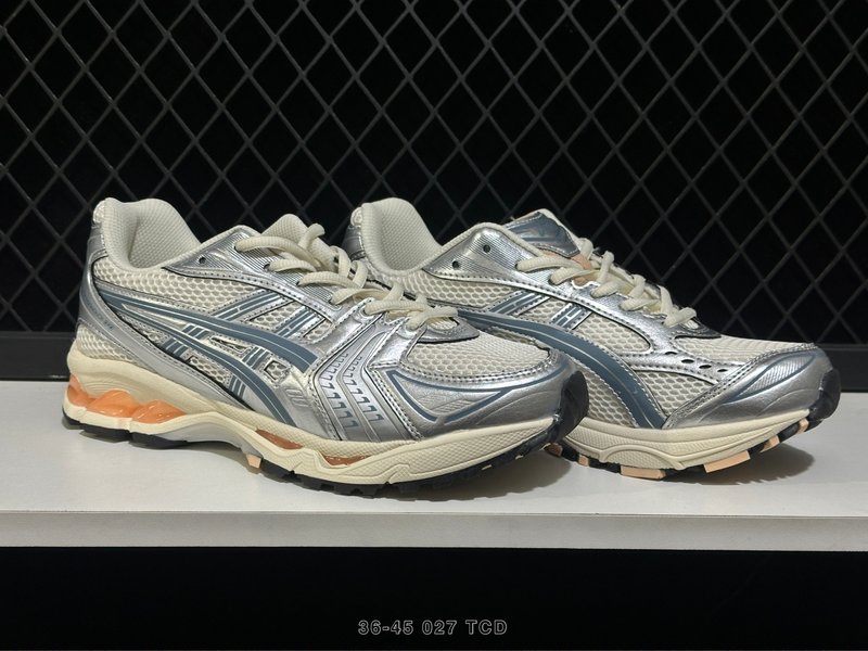 아식스 GEL-KAYANO 14 클래식 러닝화 001-259830