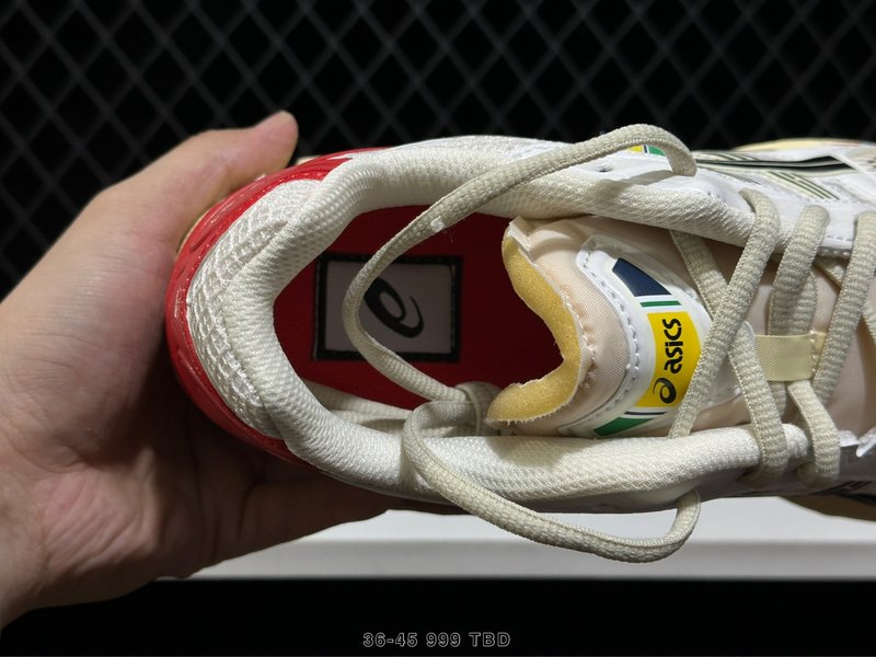 아식스 GEL-KAYANO 14 레트로 러닝화 001-259837