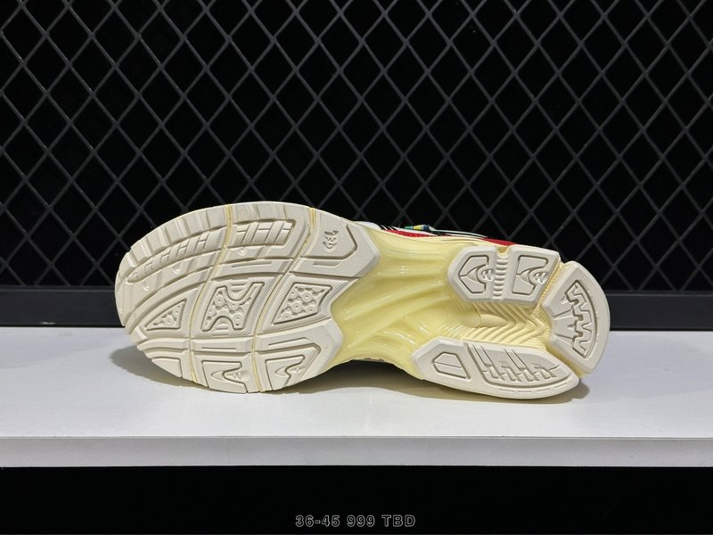 아식스 GEL-KAYANO 14 레트로 러닝화 001-259837