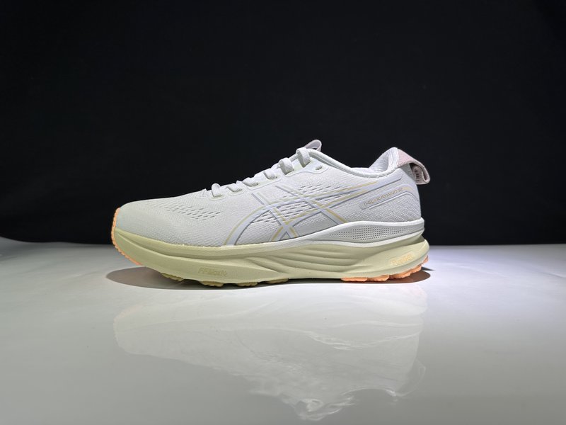아식스 GEL-KAYANO 32 로우탑 러닝화 001-259851