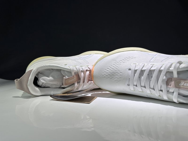 아식스 GEL-KAYANO 32 로우탑 러닝화 001-259851