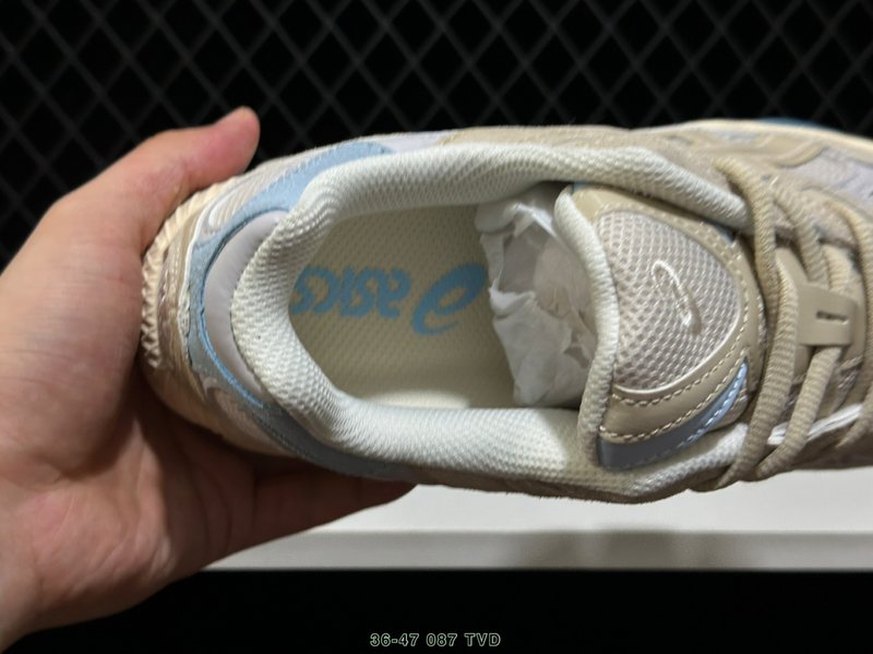 아식스 GEL-NYC 빈티지 스파이싱 로우탑 스니커즈 001-259890
