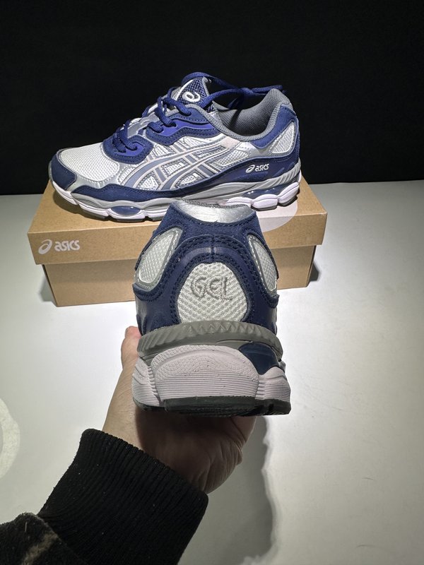 아식스 GEL-NYC 레트로 쿠션 통기성 운동화 001-259943