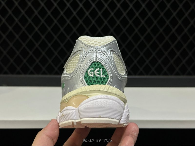 아식스 GEL-NYC 빈티지 스파이싱 로우탑 캐주얼 스 001-259984