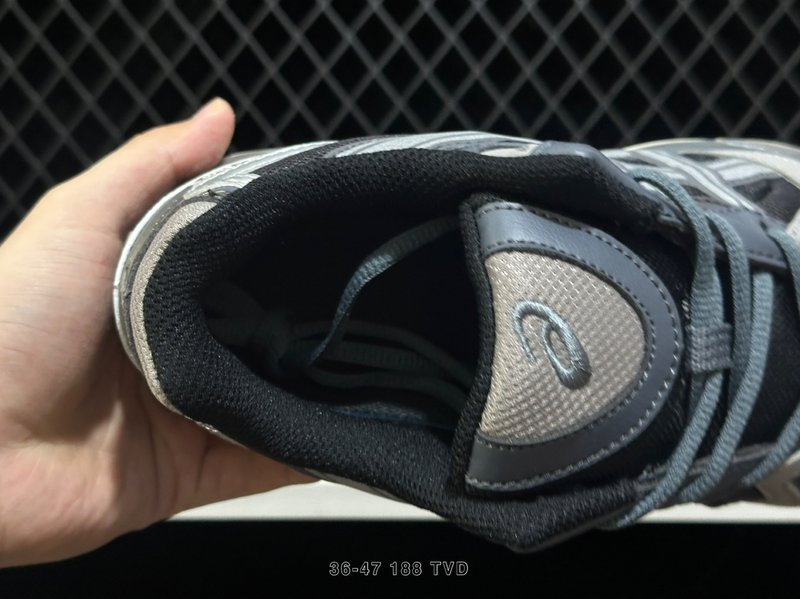 아식스 GEL-K1011 로우탑 러닝화 001-260074