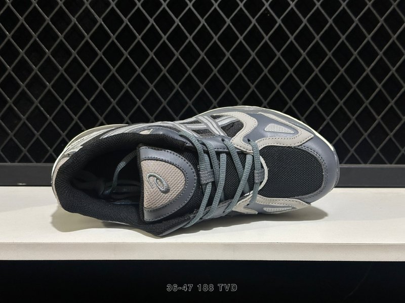 아식스 GEL-K1011 로우탑 러닝화 001-260074