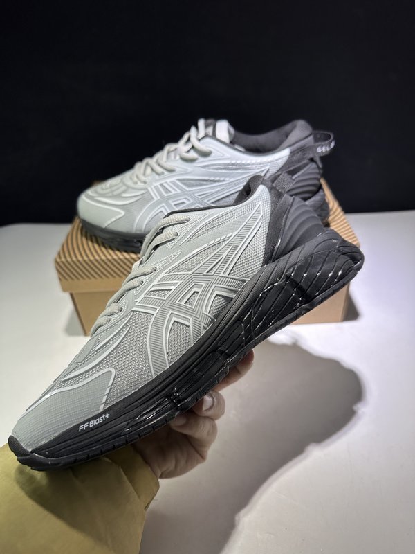 아식스 레트로 통기성 쿠셔닝 남성 러닝화 001-260161