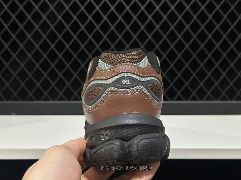 아식스 KITH 콜라보 레트로 러닝화 001-260199