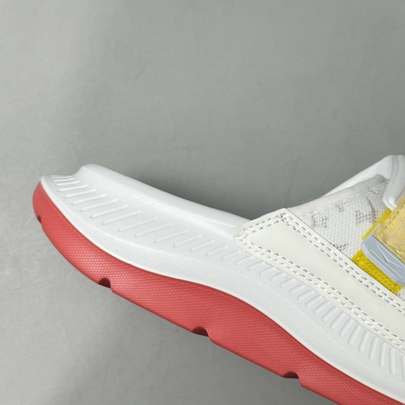 HOKA ORA Luxe 쿠션 경량 샌들 001-260241