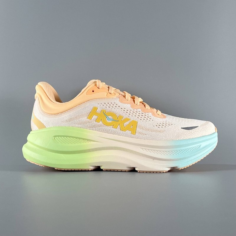 HOKA 본디 9 시리즈 로우탑 러닝화 001-260245