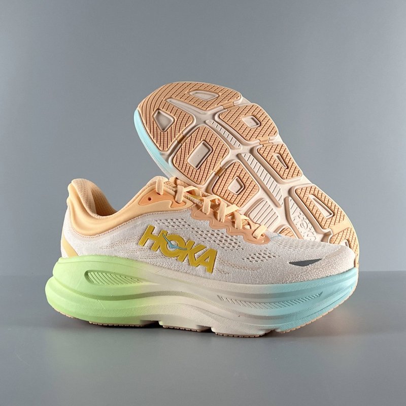 HOKA 본디 9 시리즈 로우탑 러닝화 001-260245