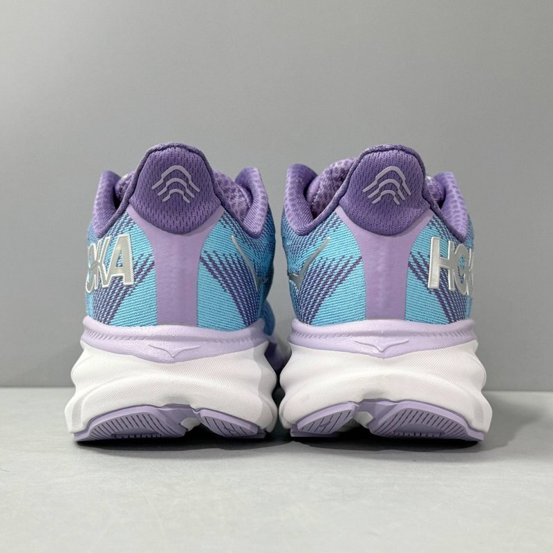 HOKA 클리프톤 9 로우탑 캐주얼 러닝화 001-260250