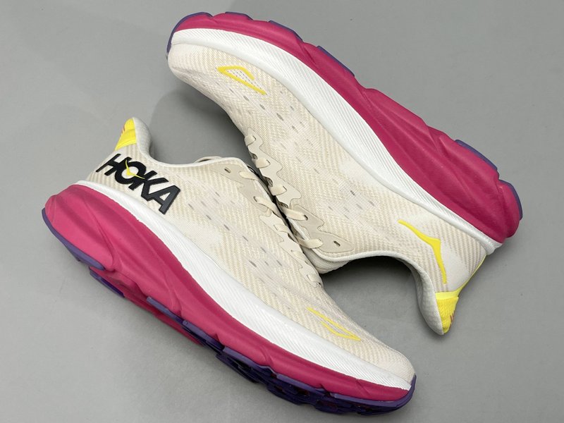 HOKA 클리프톤 9 여성용 편안한 러닝화 001-260262