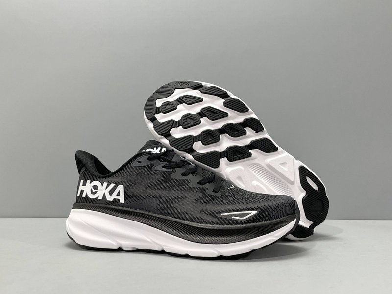 HOKA 클리프톤 9 로우탑 러닝화 001-260263