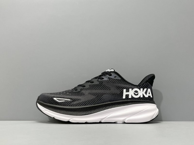HOKA 클리프톤 9 로우탑 러닝화 001-260263