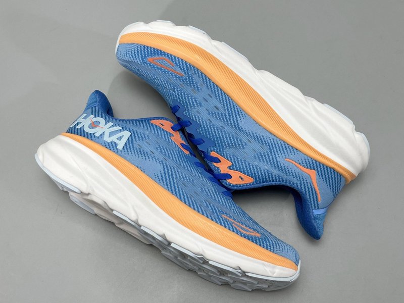 HOKA 클리프톤 9 세대 쾌적한 미끄럼 방지 러닝화 001-260265