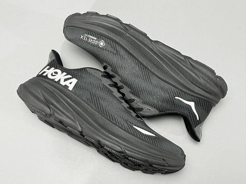 HOKA 클리프톤 9 블랙 워터프러프 러닝화 001-260275