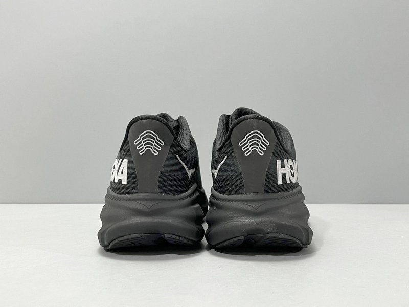 HOKA 클리프톤 9 블랙 워터프러프 러닝화 001-260275