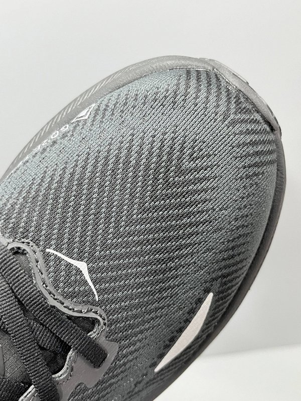 HOKA 클리프톤 9 블랙 워터프러프 러닝화 001-260275