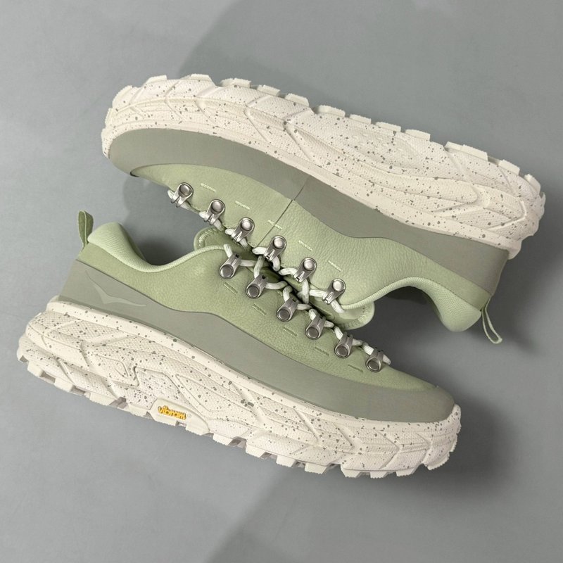HOKA 아웃도어 방수 스포츠 캐주얼화 001-260304