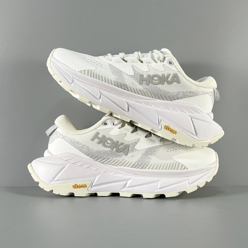 HOKA 스카이라인 화이트 로우컷 아웃도어슈즈 남녀공용 001-260320