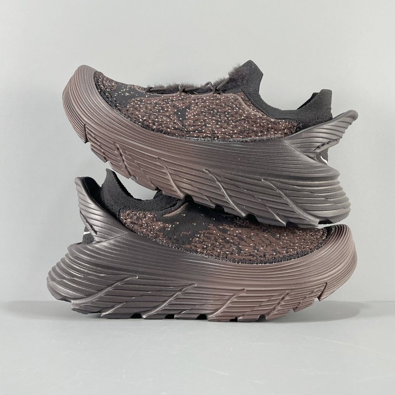 HOKA 원터치 미들컷 캐주얼 슈즈 001-260323